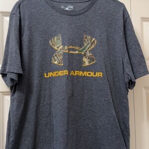 Under Armour Men's Gray T-Shirt